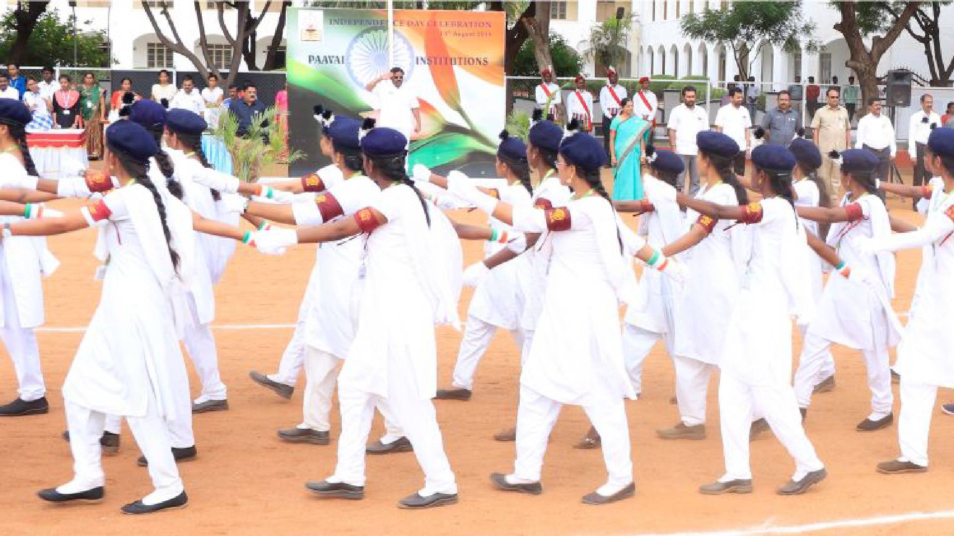 Paavai-166